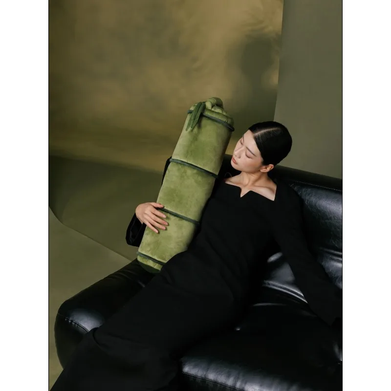 Almofada longa Almofada cilíndrica de bambu Homens e mulheres dormindo