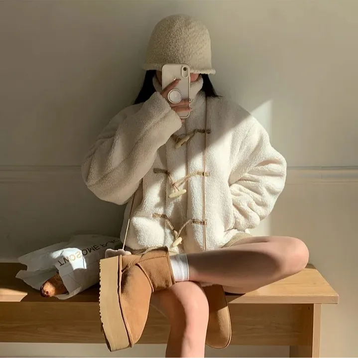 Fashionable Personalized Buttoned Fur Coat Women's Short Outerwear Cotton Sleeve Long Winter Season Chinese Production