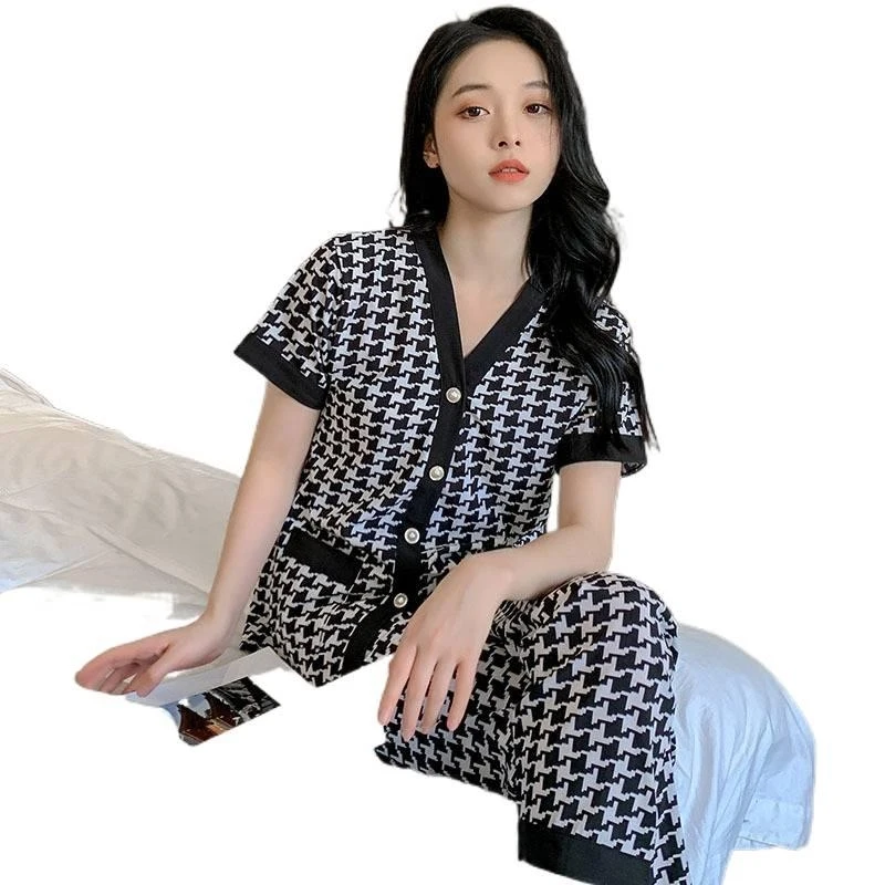 

SURI Summer New Ice Silk Sleepwear Women Short Sleeve Loose Thin Home Clothes Set Can Be Worn outside Short Pants Sweet Style