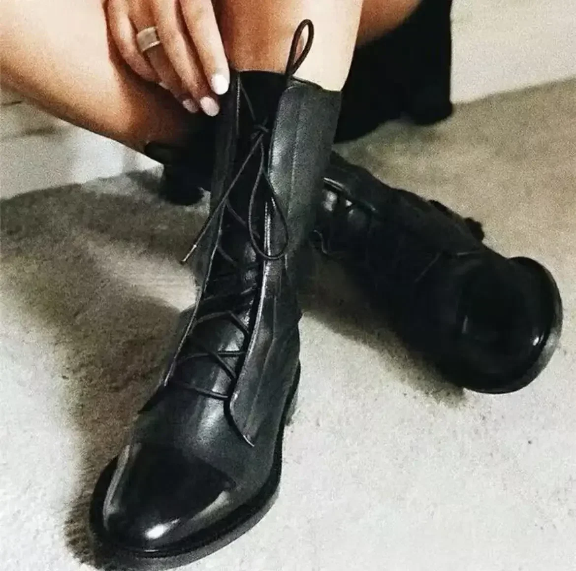 2026 Neue Damen-Herbststiefel in Übergröße im Britischen Stil, Wadenlang, Spitze, Schmal Geschnitten, Outdoor-Mode-Motorradstiefel – Detail 6