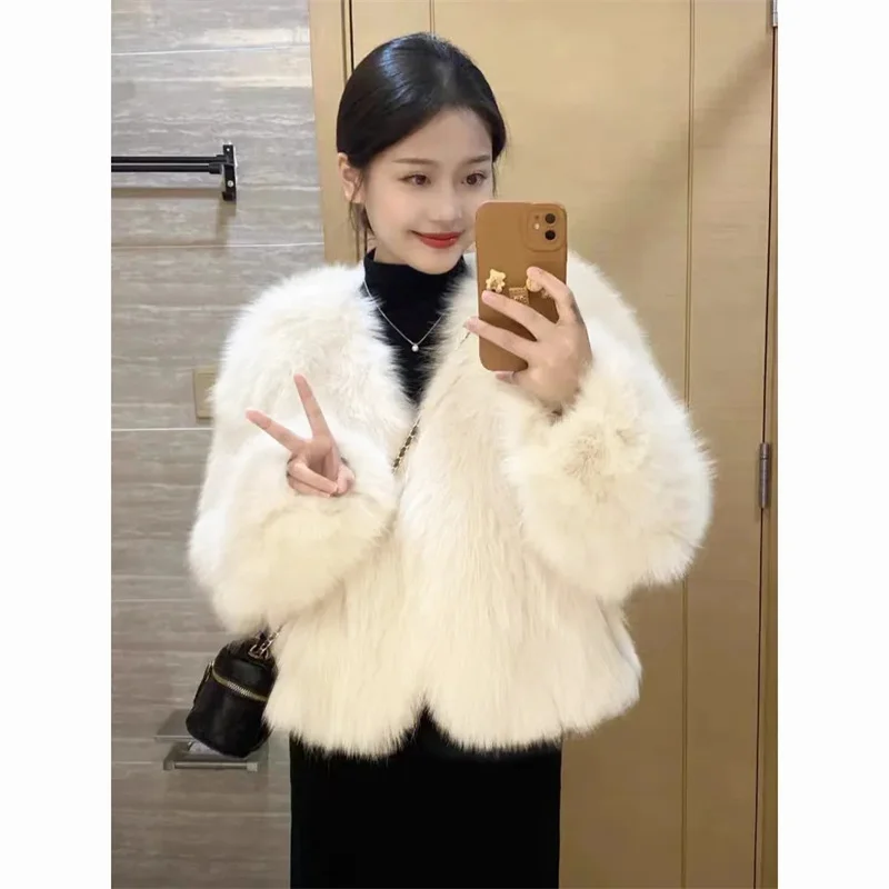 Autumn/Winter New Arrival Fox Fur-Style Coat For Women - Youthful Short Fitted Round-Neck Outerwear With Off-Season Clearance