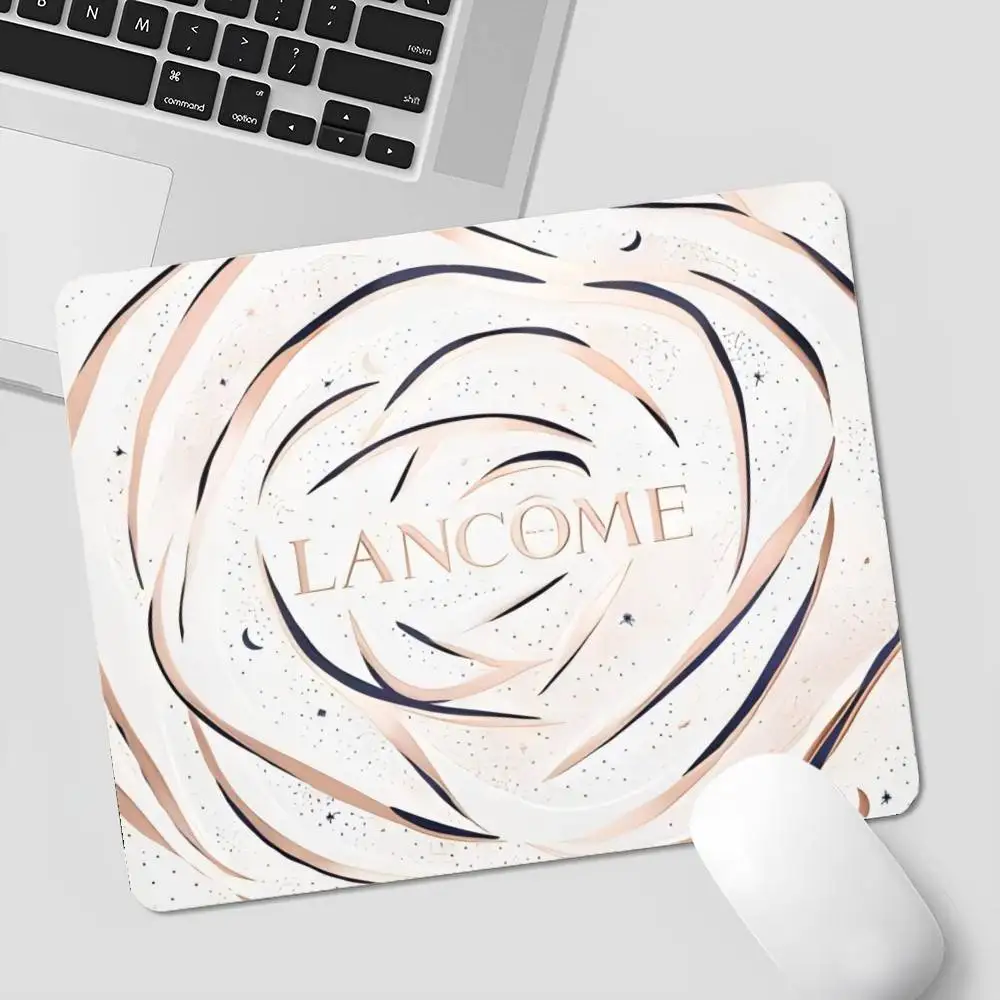Fashion pattern L-L-LancomeS 20x25cm Speed Version Game Computer Keyboard Office Table Mat Cheapest Cup Mats Desktop Mat