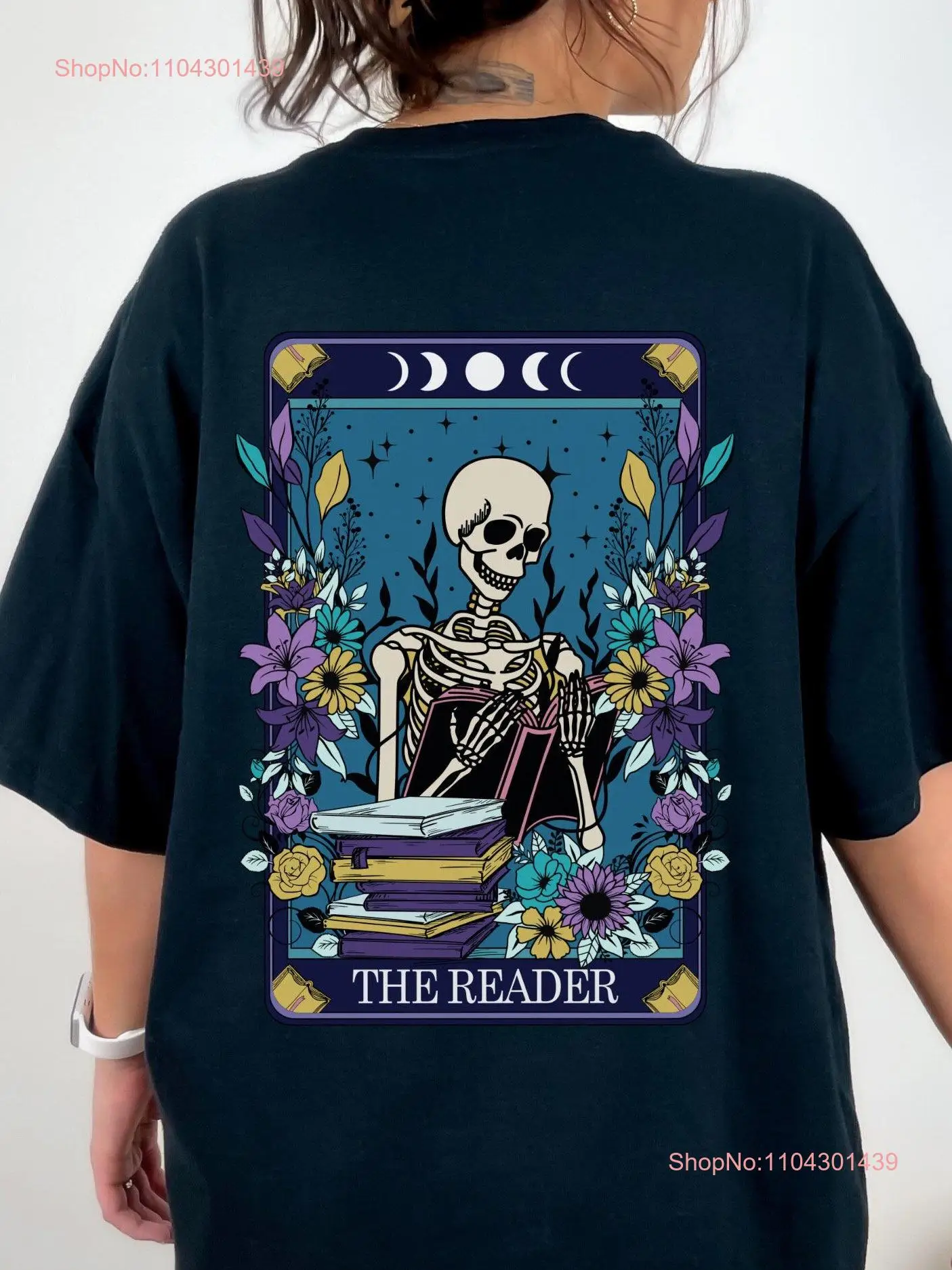 The reader Halloween skeleton tarot back prinT T Shirt for book lover gift bookish fortune teller spooky librarian