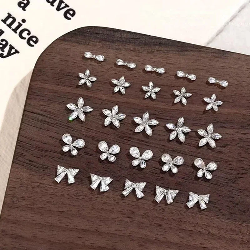 10Pcs Shiny Zircon Nail Art Rhinestones Charms Bowknot Flower Nails Gemstones Flatback Nail Art Craft Diamonds Diy Decoration