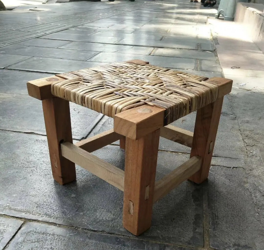 

Square Stool Wooden Low Stools Relaxing Portable Modern Rattan Weave Stool Decorative Aesthetic Single Handmade Stools Furniture