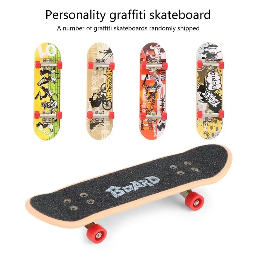 1 conjunto de brinquedo de skate dedos treinamento skate parque rampa conjunto engraçado preto tecnologia prática deck plástico dedo skates esporte extremo