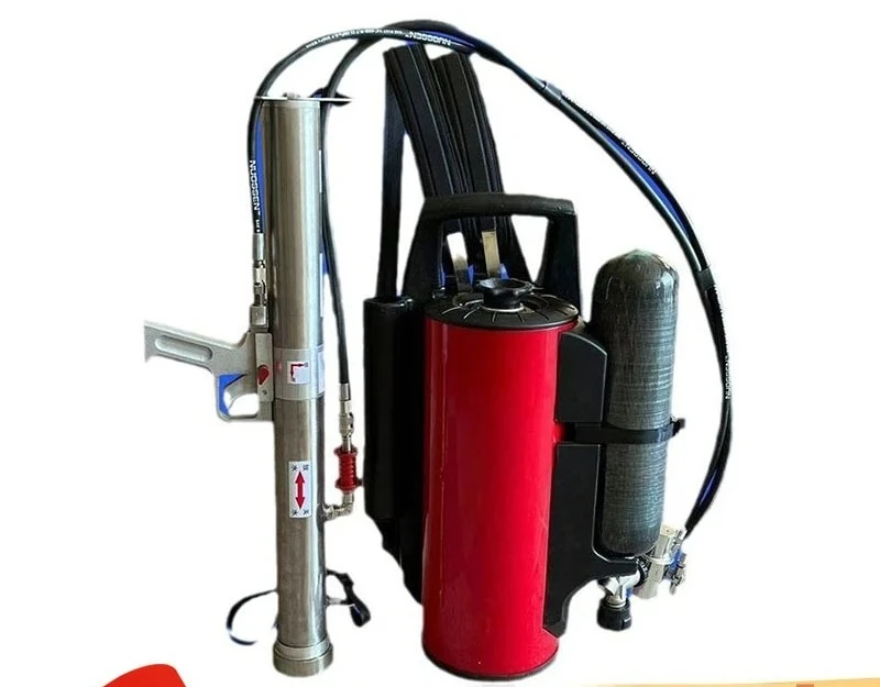 Supply high-voltage fire extinguishing device, mobile DC spray water gun