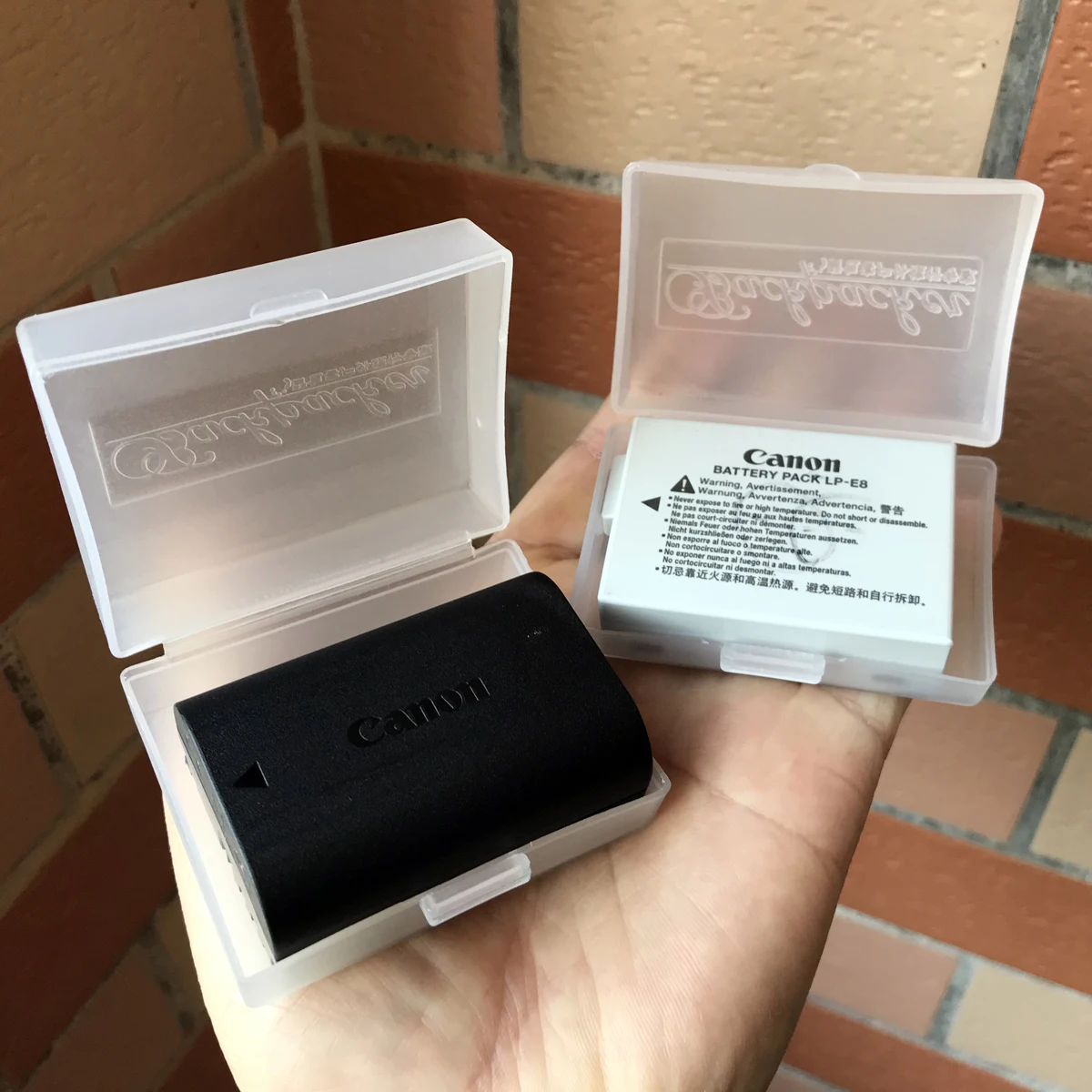 Жесткий пластиковый чехол для хранения батарей камеры