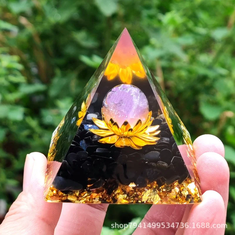 

Ogen Energy Crystal Ball Gravel Pyramid Home Crafts Resin Decorations Desktop Decoration Dream Come True