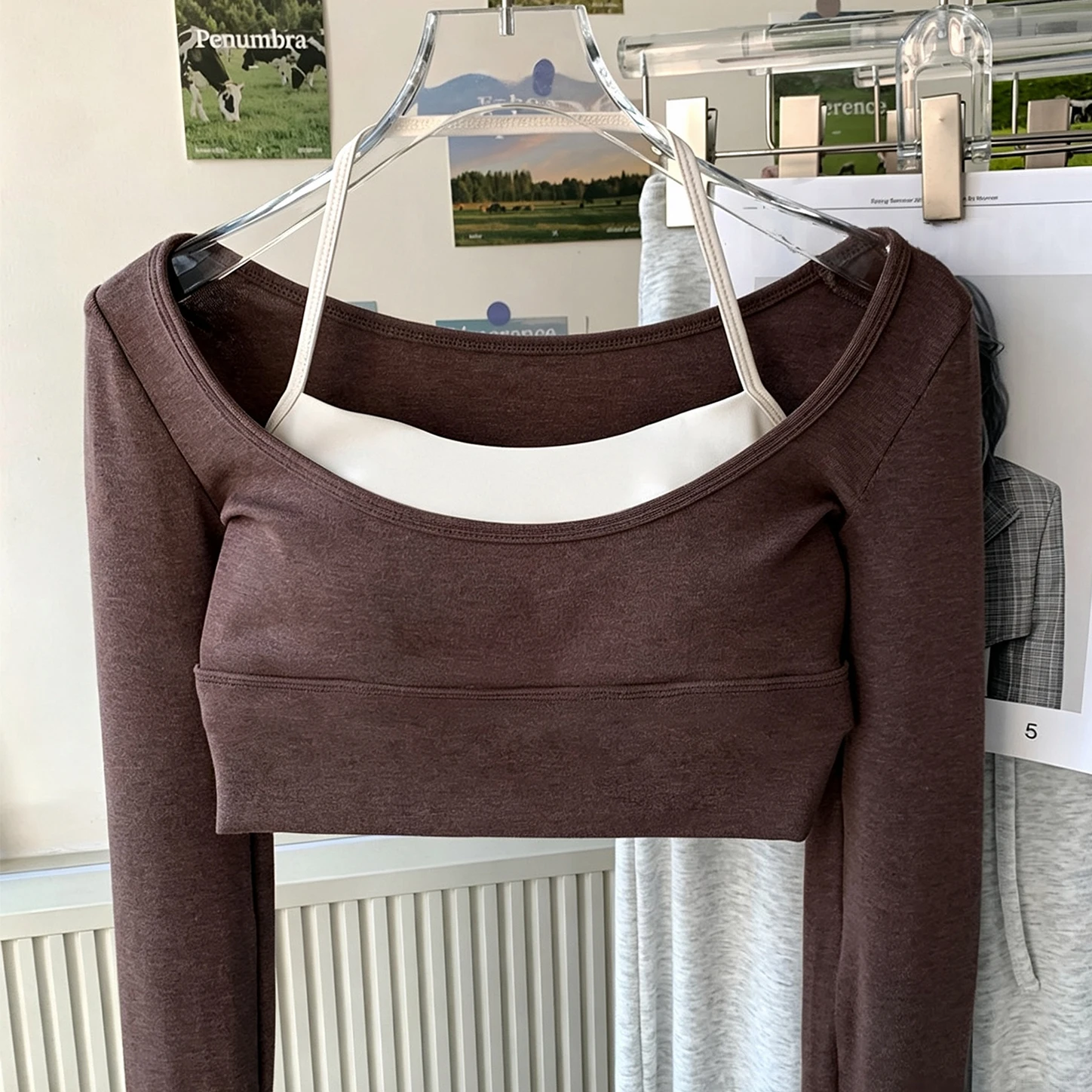 Damen Langarm-Yoga-Shirts Fitness-Brustpolster Sport-Top Kurz Elegante Tanz-Yoga-Kleidung Gym-Pilates-Tops – Detail 14