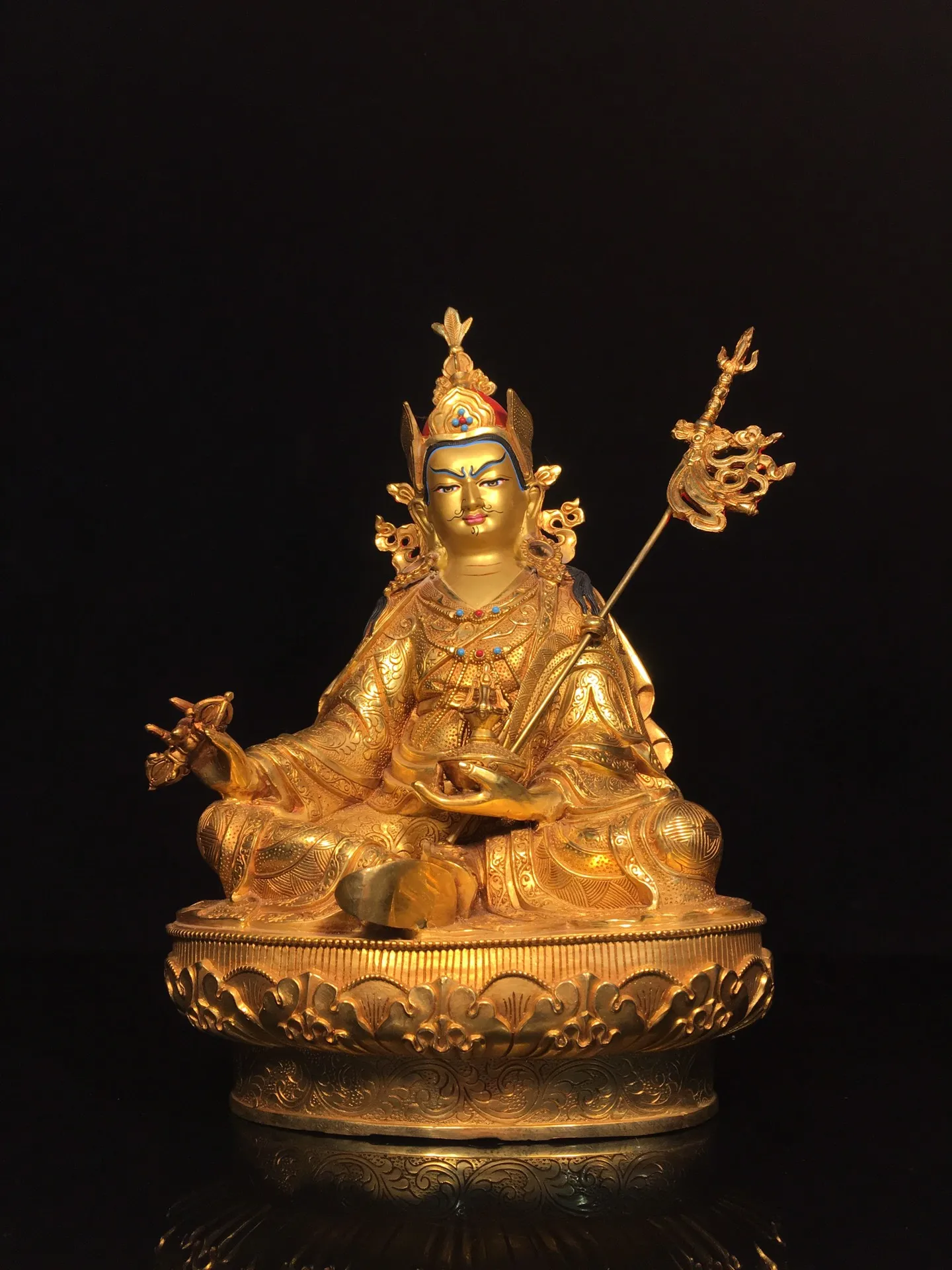 

Nepalese craft copper gilded painting face Padmasambhava Guru Rinpoche peanut master thickcoating Bronze Statue33CM