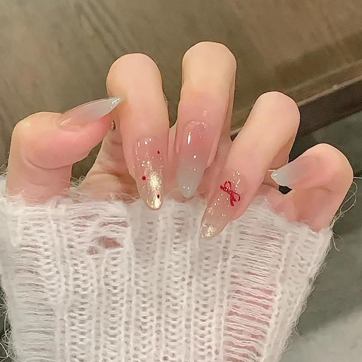 Full set of 24 long almond-shaped false nails – gradient tra