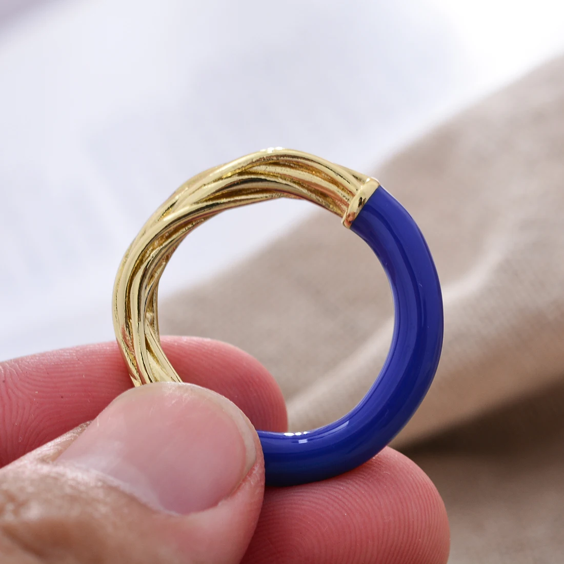 2023 New Arrival Elegant Blue Drop Glaze Double Color Female Finger Ring Jewelry For Women Christmas Gifts