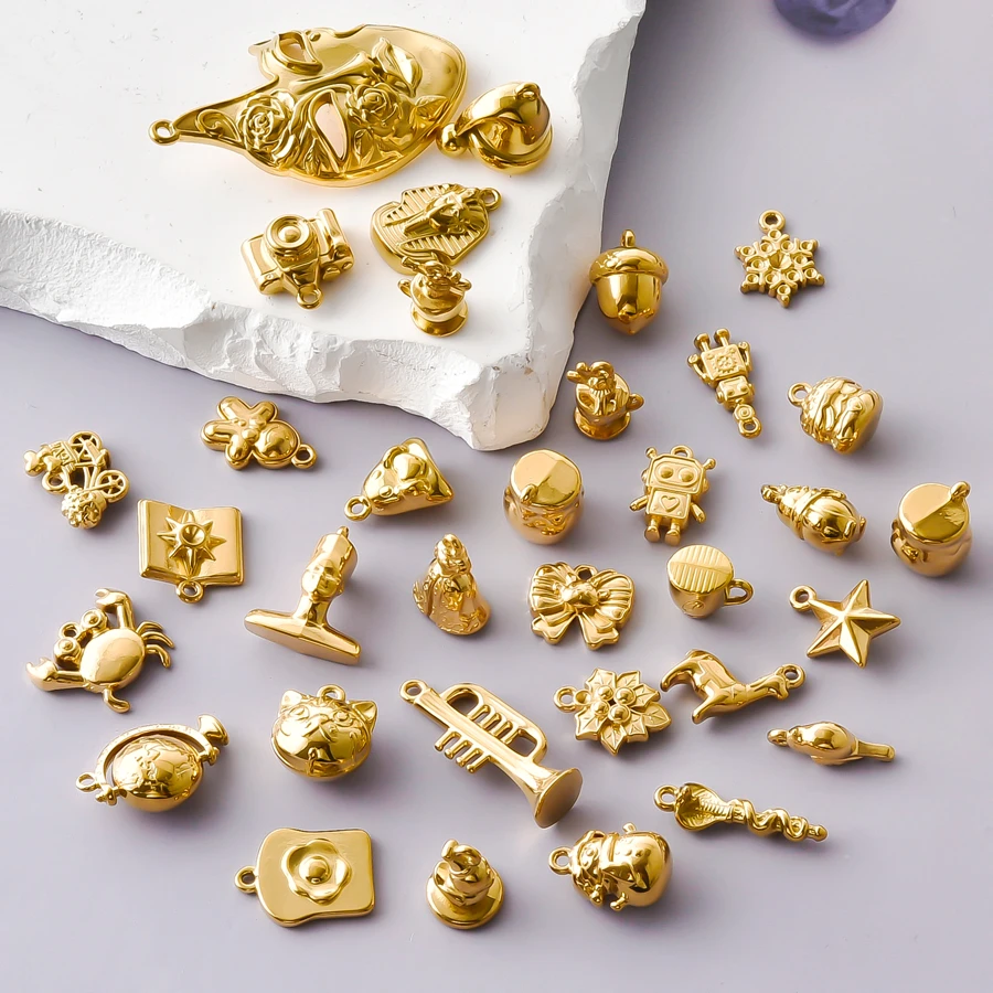 6Pcs Gold Stainless Steel Assorted Pendant Pharaoh Globe Camera Robot Bowknot Animal Mask Pendants DIY Jewelry Making Supplies