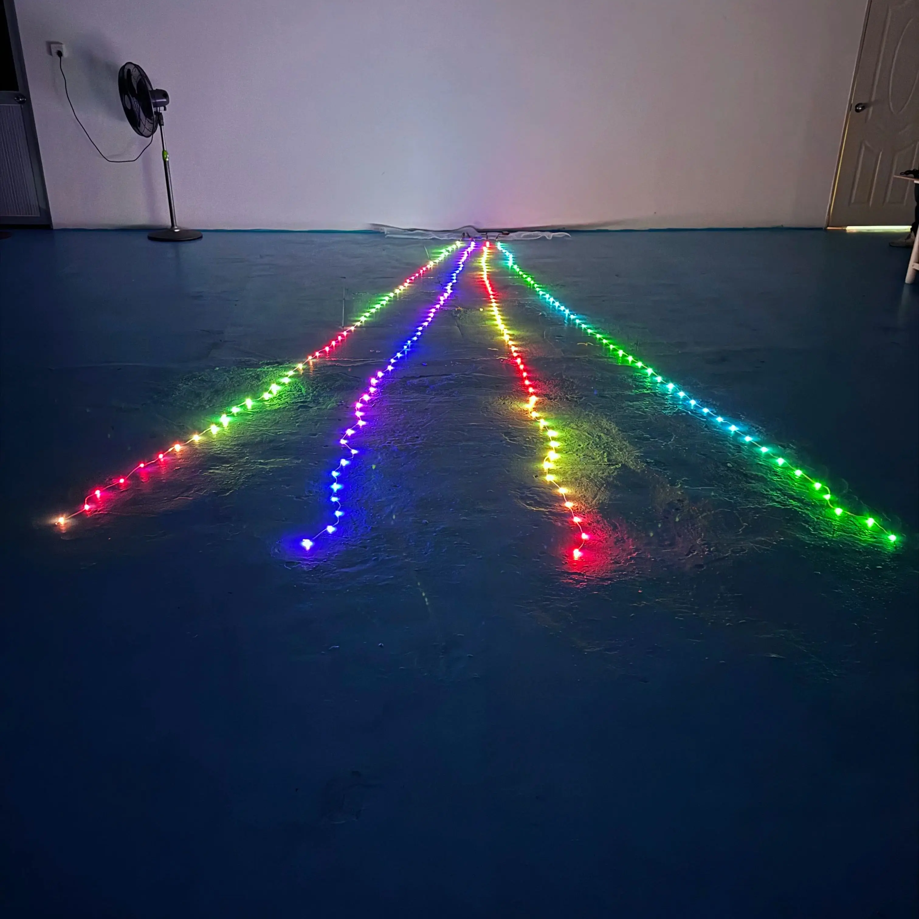 5M 10M LED-Lichterketten zur Liniendekoration Großer Dreieck-LED-Delta-Aufblasdrachen mit Geschwindigkeits- und Farbsteuerung – Detail 4