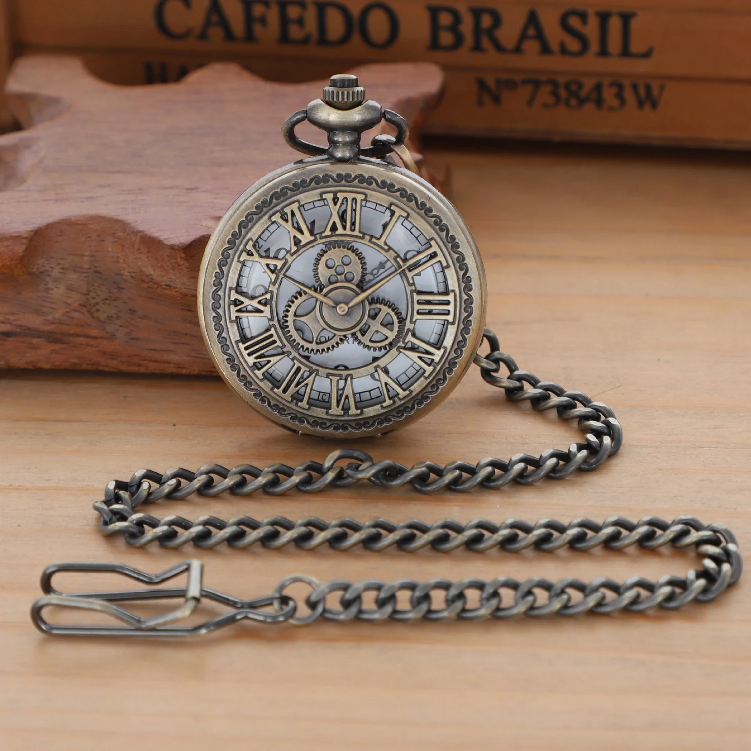Orologio da taschino al quarzo retrò con ingranaggi cavi in bronzo Orologio da taschino da taschino con collana vintage da uomo Orologio da donna retrò squisito Relógios