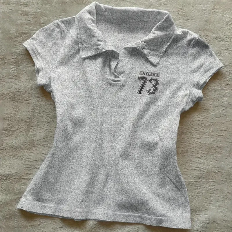 2000s التلبيب أرقام خطابات الصيف جعل المطبوعات القديمة جماليات الموضة قصيرة الأكمام تي شيرت المرأة المحاصيل القمم الشارع خمر القمم #3