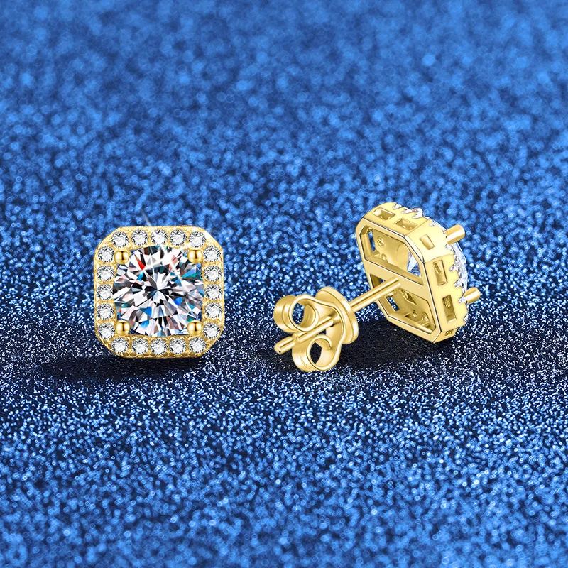 

Platinum PT950 18K Gold Earrings for Women, Finely Crafted Luxury Square Bag with 1 Carat Moissanite Light Luxury Earrings
