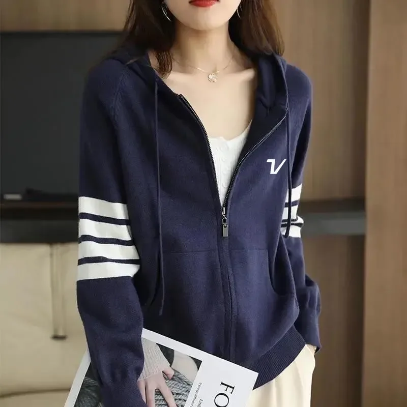 Luxury Brand Golf Sweater Women Golf Wear 2024 Autumn New Hooded Knit Cardigan Windproof Golf Coat Women's Golf Clothing