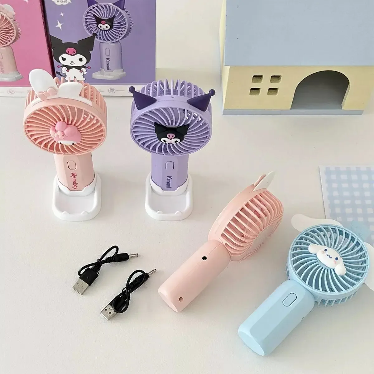 Anime ventilador de mão pochacco melodia cinnamoroll kuromi bonito moda dos desenhos animados mesa portátil carga usb ventilador refrigerador ar pequeno presente fãs