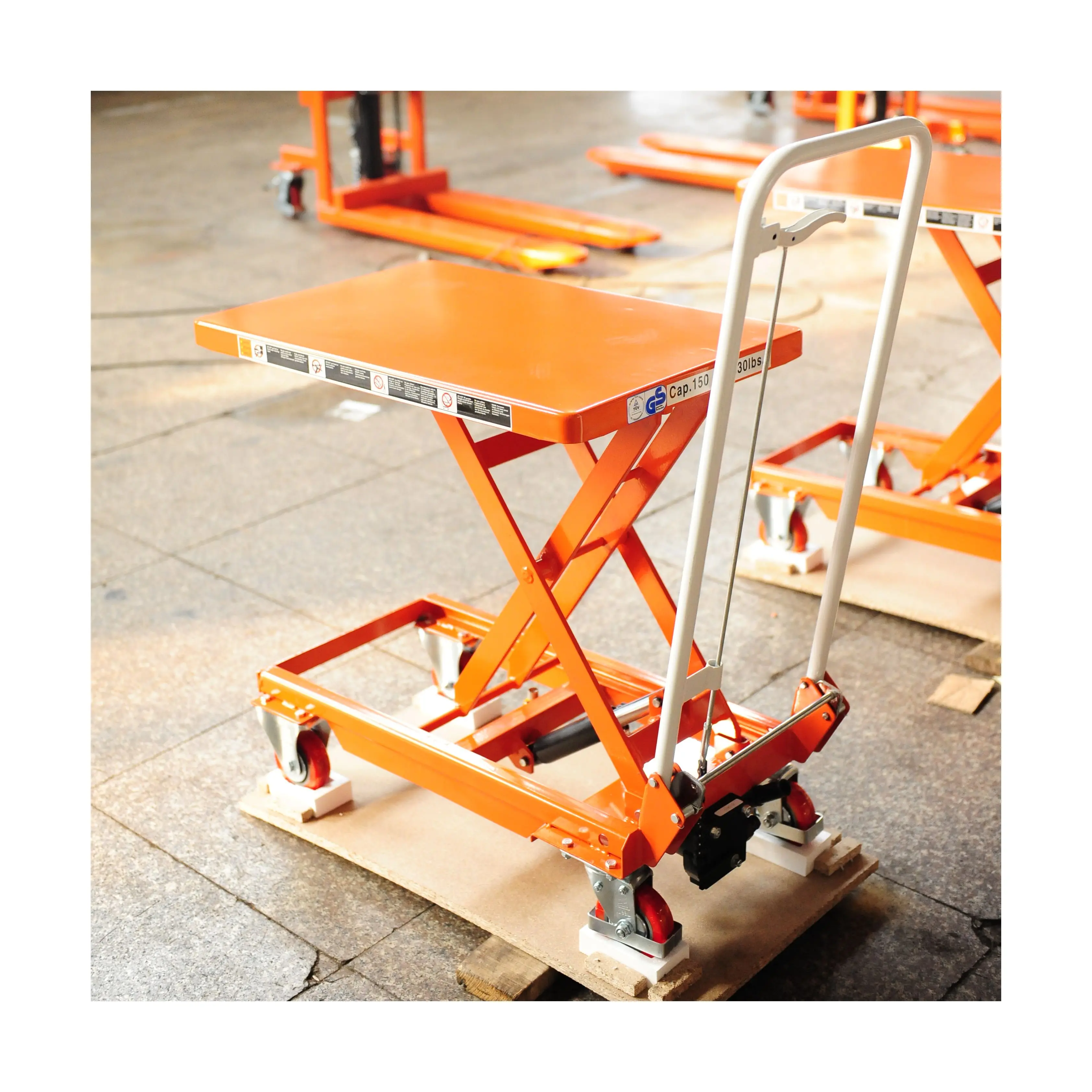 

Mini Small Hand Hydraulic Lift Table 150 Kg Platform Car Mobile Scissor Lift Tables With Wheels