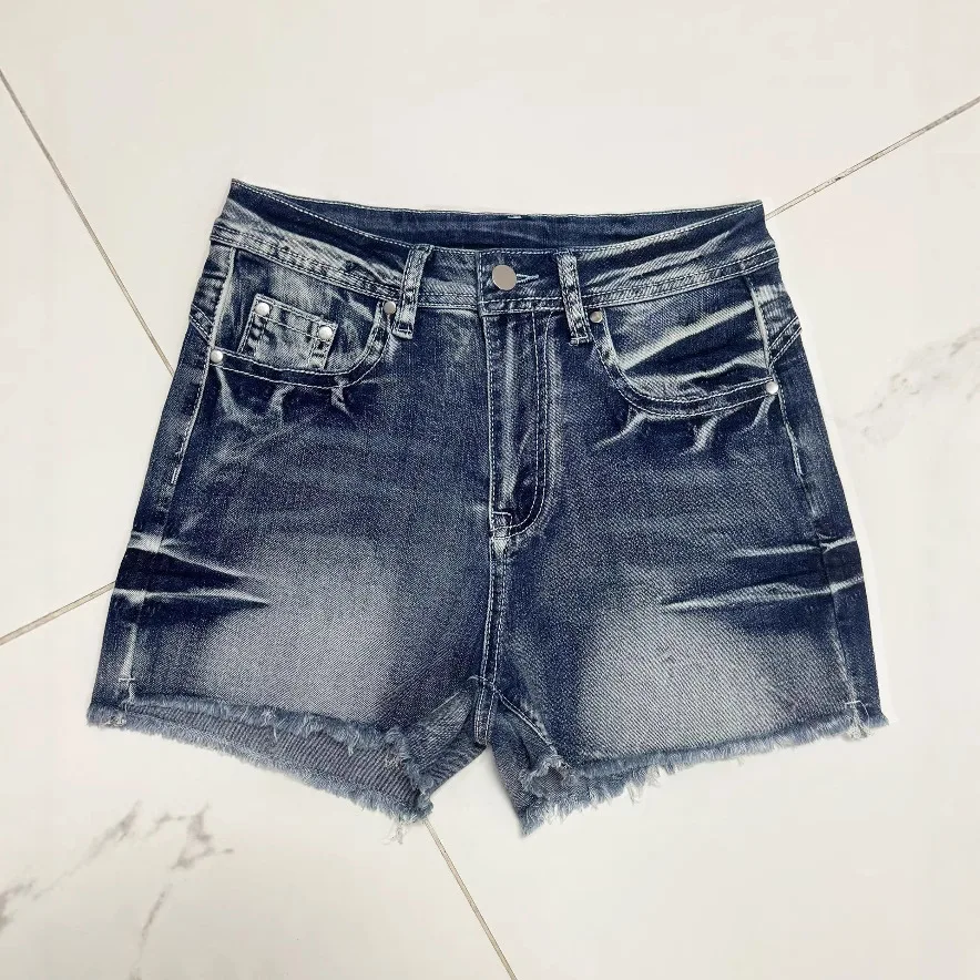 

2025 Summer New Fashionable American Retro Back Bag Exquisite Embroidered Slimming Hairy Washed Denim Shorts for Women