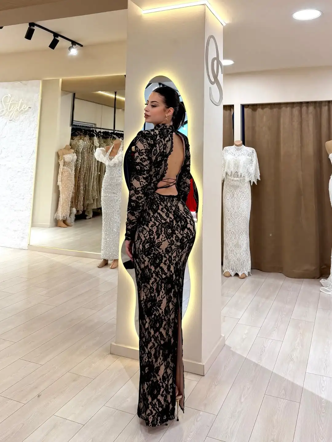 Elegante preto tendência de luxo bainha alta pescoço rendas costas abertas manga longa renda até o chão noite baile formal vestido de festa