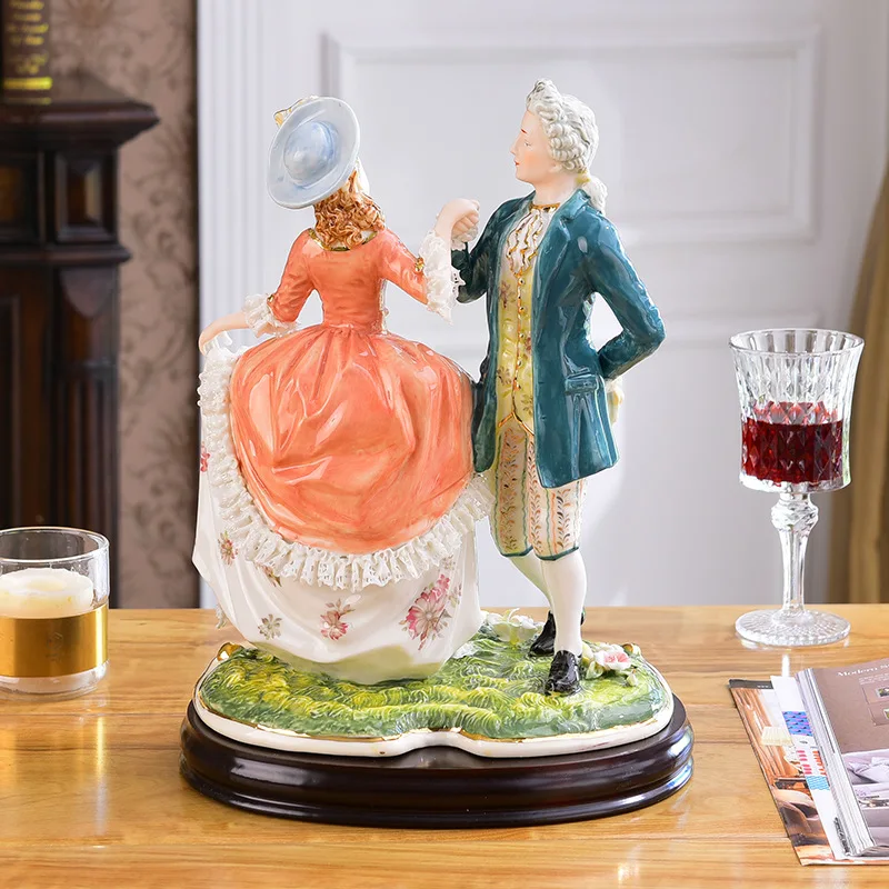 European high-end artworks, ceramic dolls, character ornaments, dancing, fashion and creative wedding gifts for newcomers