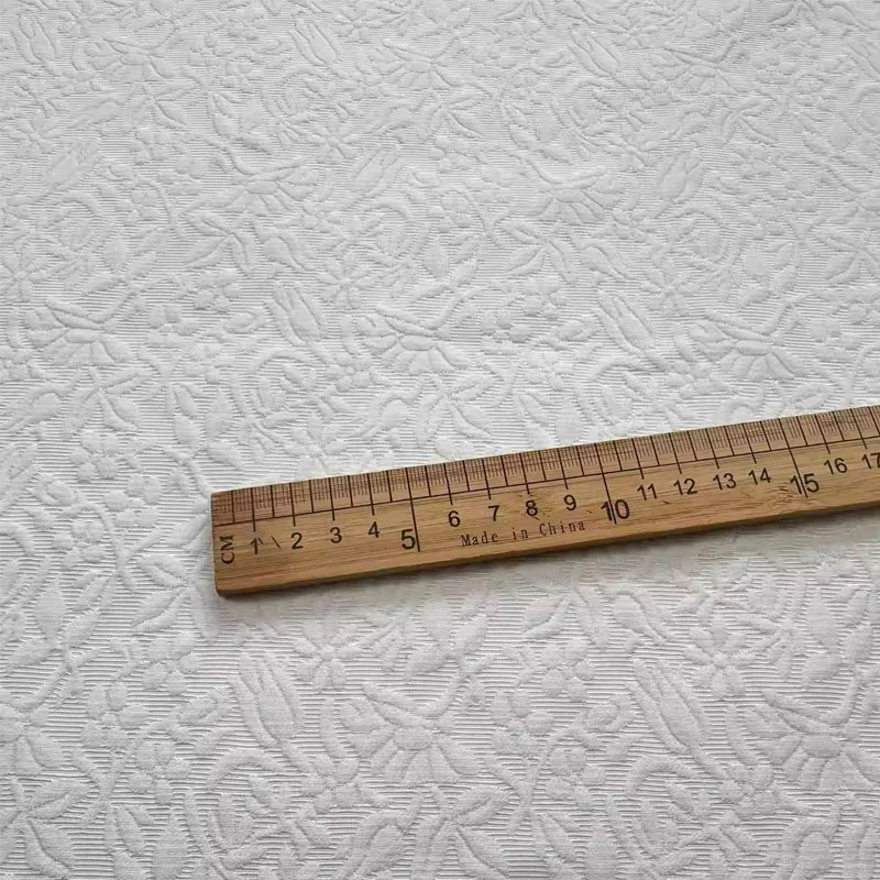 

Жаккардовая ткань бежевого цвета с растительным и цветочным узором, окрашенная в массе, для женских осенних платьев, пальто, курток, костюмов, материал для шитья своими руками