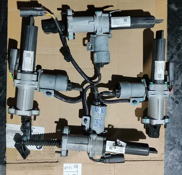 Hot Selling Electric Door Check Actuator Auto Power Door Actuator Motor Assembly For AITO M9 Smart Car Door Replacement Parts