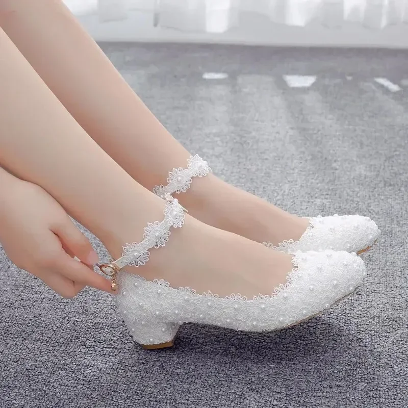 Bombas De Casamento Branco Rainha De Cristal, Flor Branca Doce Pérola De Renda, Sapatos De Bomba De Plataforma, Vestido De Noiva Clássico, Lady Salto Alto