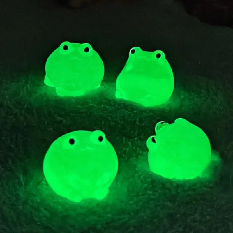 10/20/30pcs Luminous Green Frogs Doll House Miniatures Cute Fairy Garden Gnome Moss Terrarium Decor Crafts Bonsai DIY Figurine