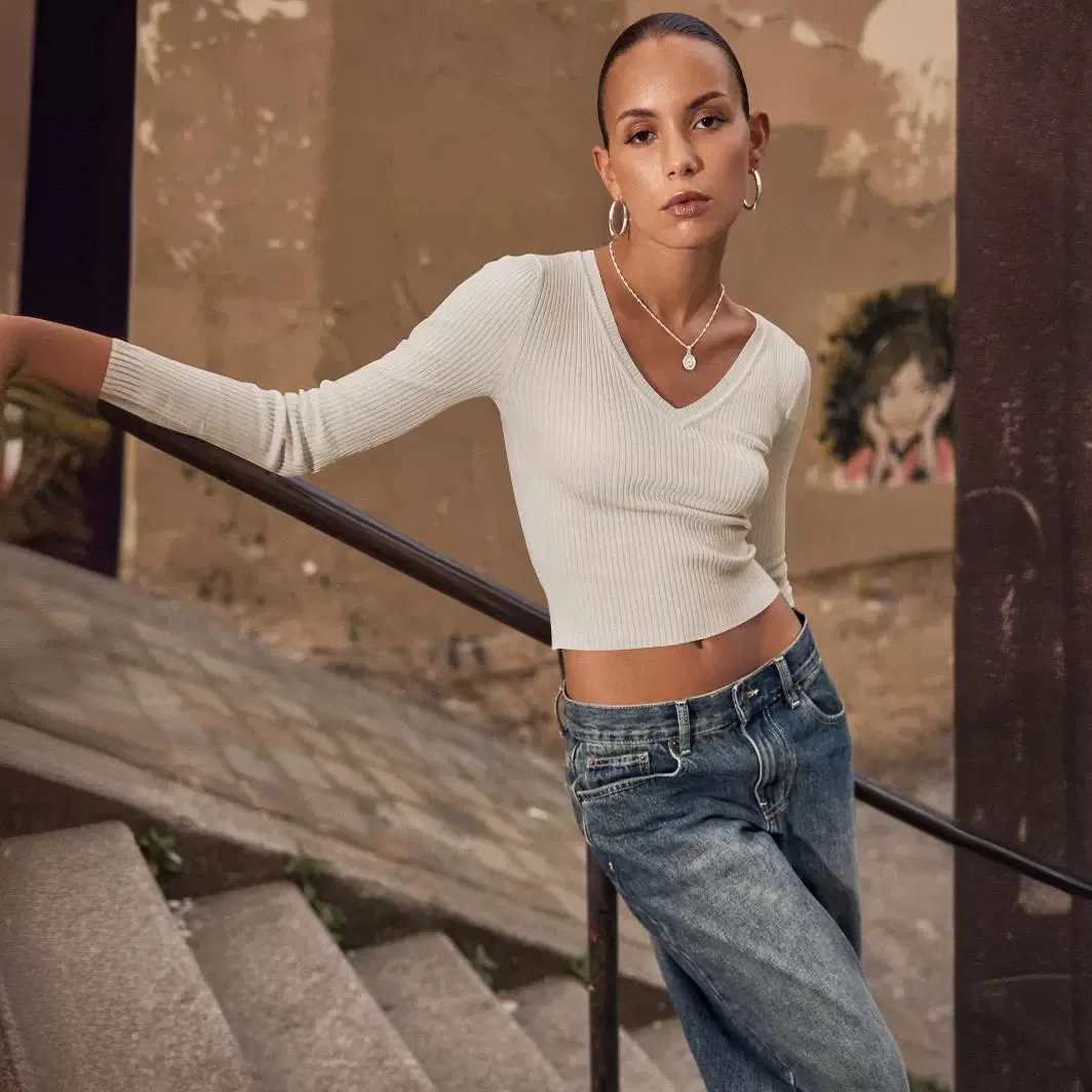 مثير فتاة حار طويلة Sve تي شيرت المرأة تصميم الصيف أعلى طباعة الرومانية بري النسيج الأساسية Sle العادية رقيقة