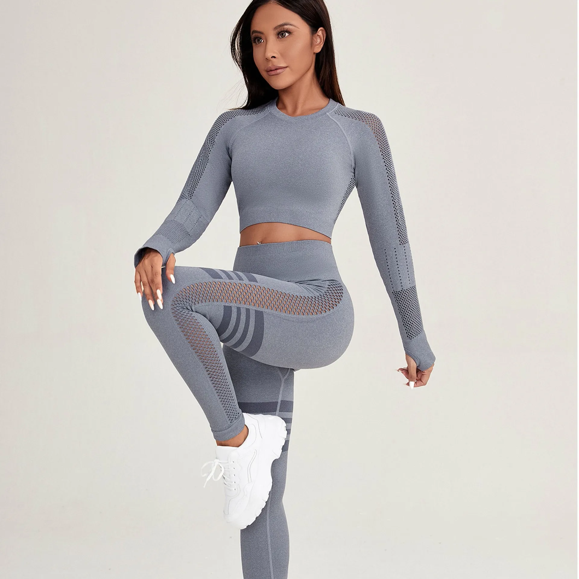 

Yoga clothes new running sports women's suit autumn and winter fitness top long sleeve senior sense Pilates training clothes