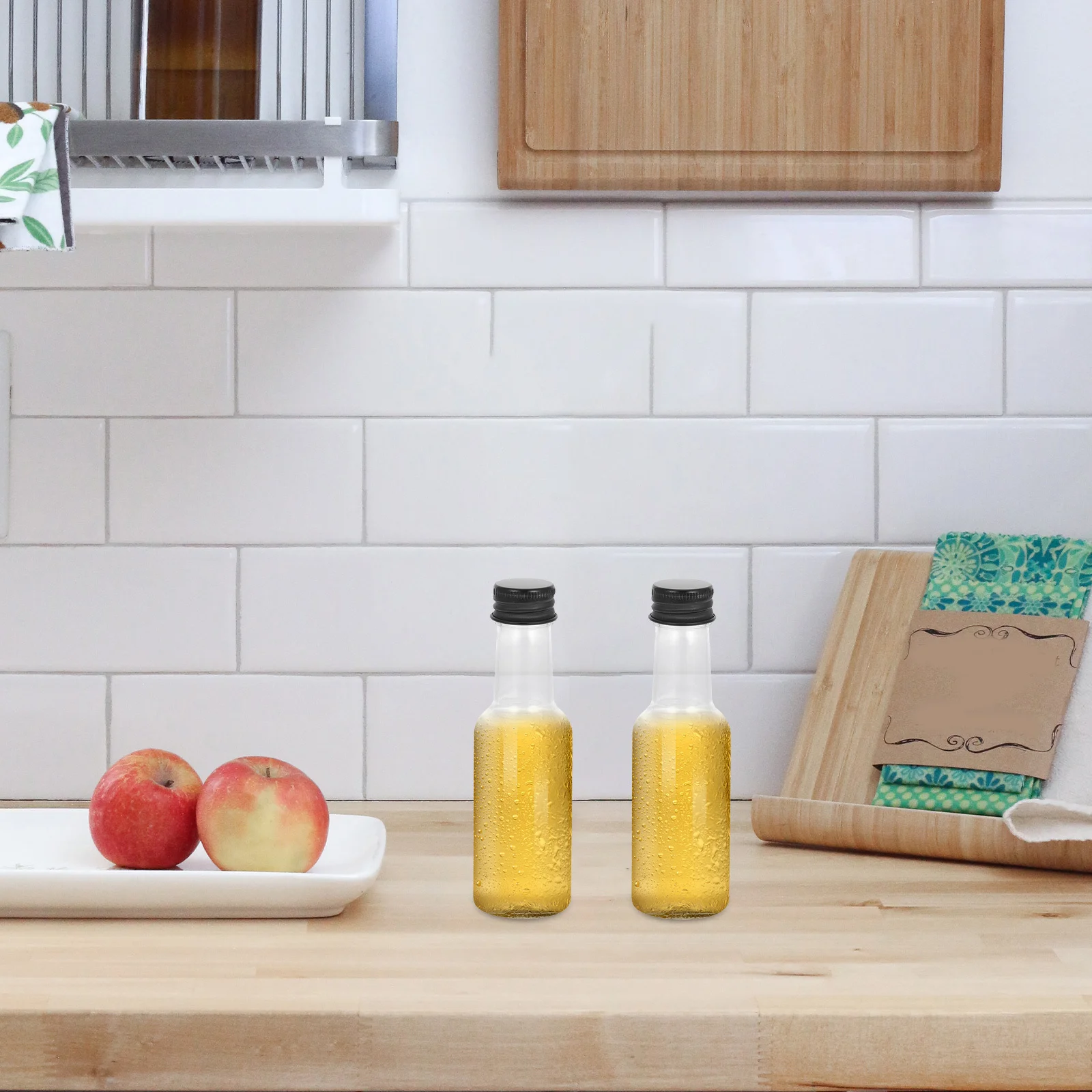 

24pcs Mini Liquor Bottles 50Ml Empty Plastic Bottle With Aluminum Cap Portable Leakproof For Party Favors Wedding Cruise