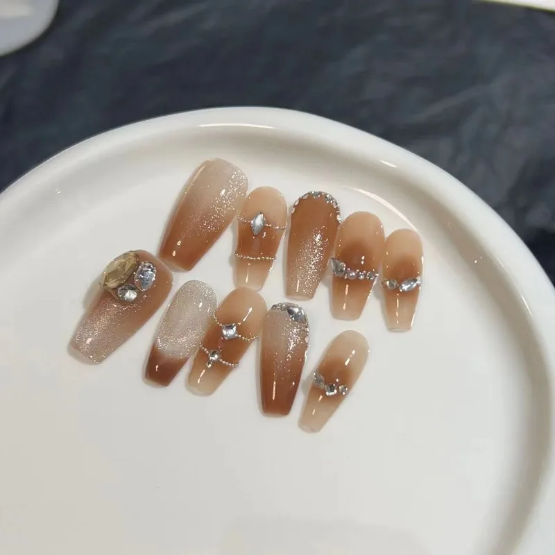 10 Stks/set Valse Nagels Volledige Dekking Nep Nageldrukken Op Nagels Diy Handgemaakte Patch Verwijderbare Koffie Gradiënt Stalen Bal Ketting Burst