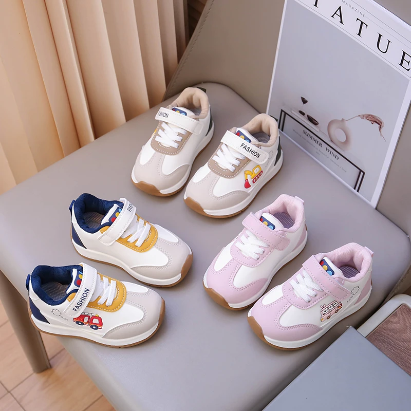Kids Sneakers All‑Season Cartoon Car Print PU Leather Anti Slip Soft Children Shoes Breathable Mesh Trainers Boys Girls Shoes