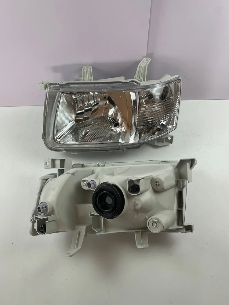 車のヘッドライトトヨタサクシードヘッドランプ 2002-2014 NCP51 NCP55