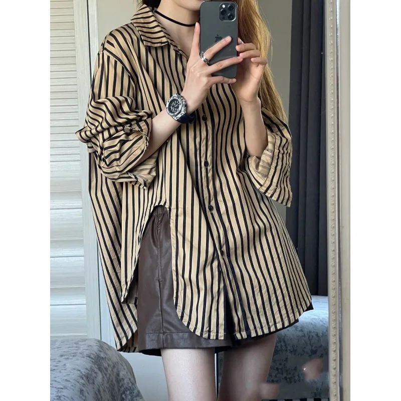 Blusa Casual Feminina de Manga Longa com Gola e Botões, Design Larguinho e Listrado, Primavera-Outono 2025