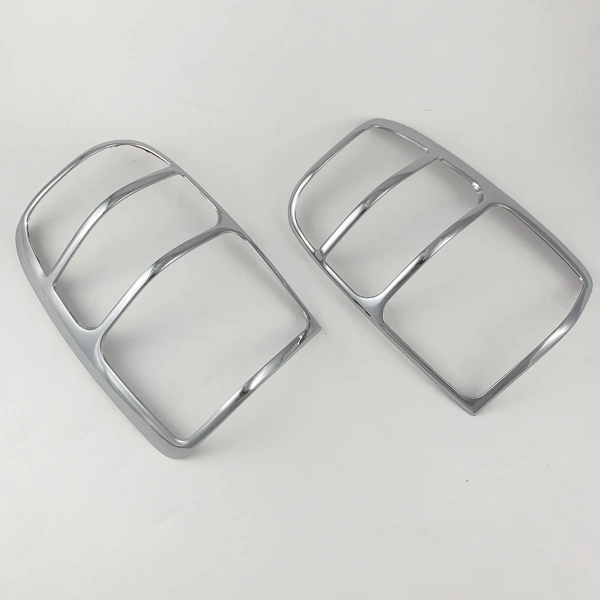 High Quality Chrome Car Accessories Decoration Rear Tail Lamp Covers Trim Paste Style For Toyota Hilux Surf 2000 2001 2002 2003