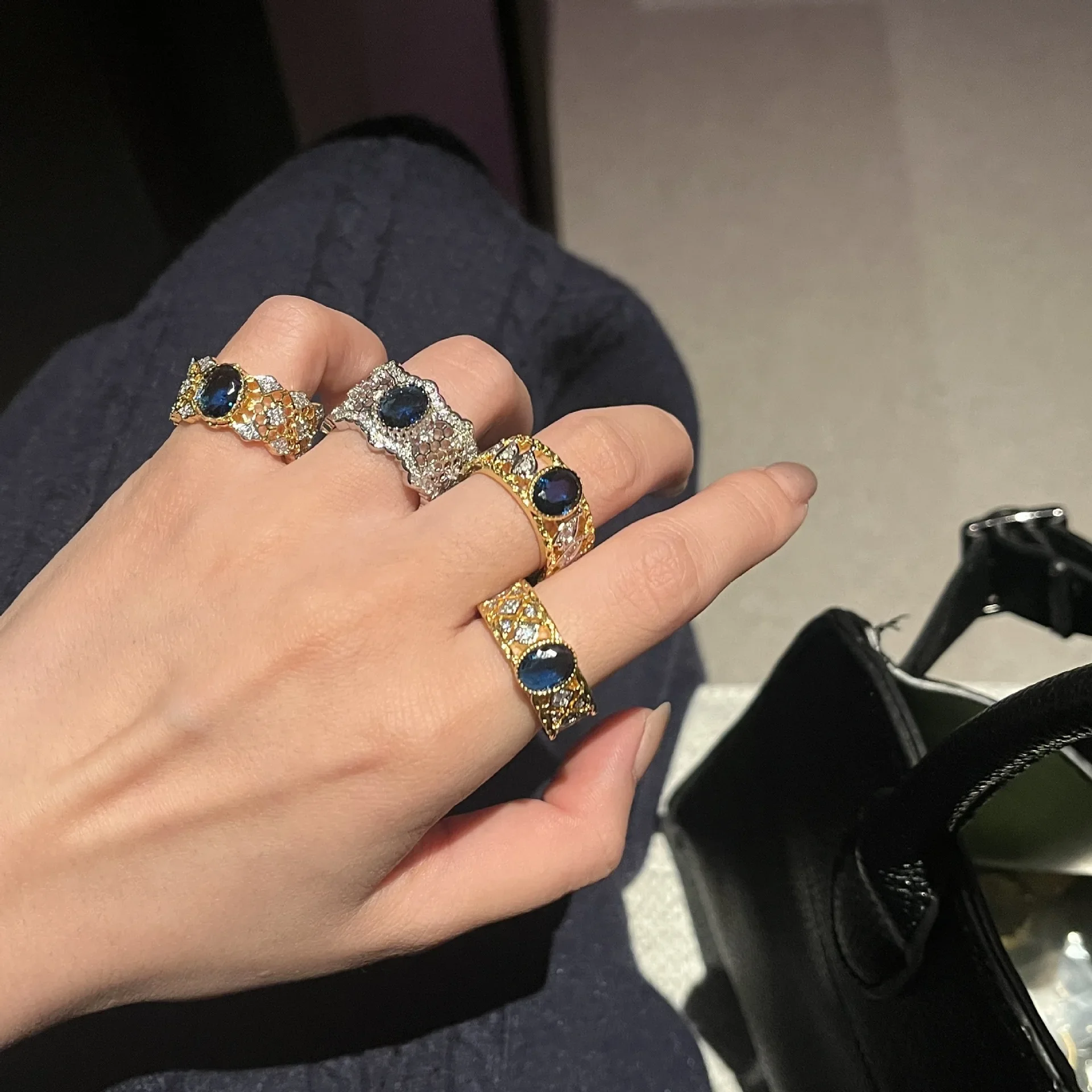 Classic Charm Hollow out Lace Ring Hollow out Two tone Diamond inlay Sapphire rings for women Palace Style Banquet Jewelry