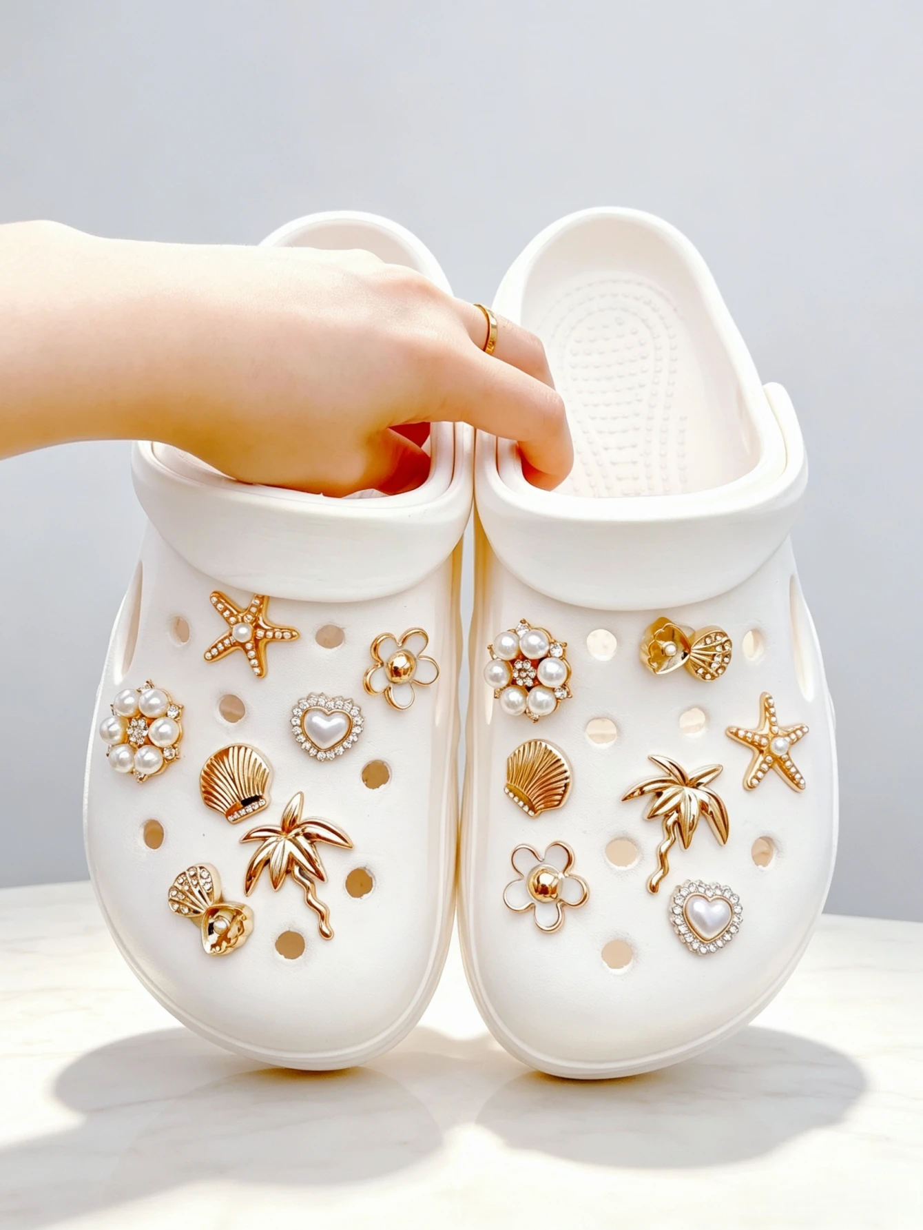 14-piece shoe decoration DIY casual shoe decoration - An interesting and versatile way to personalize your footwear