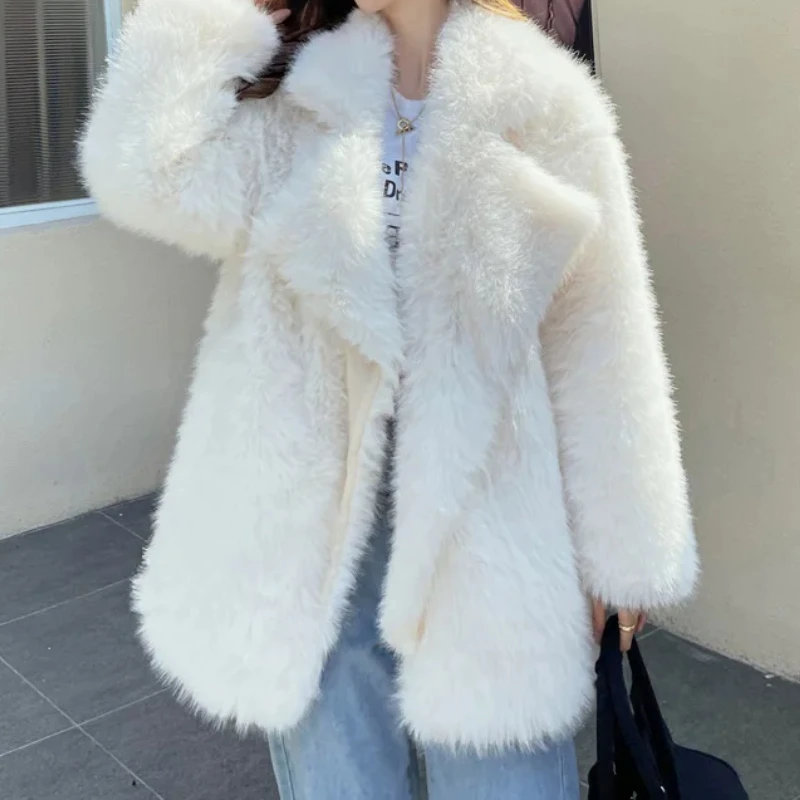 

Women Long Coat Turndown Collar Maxi Montage Faux Fox Fur Jackets Coats Loose Slim High Street Autumn Winter White Jacket