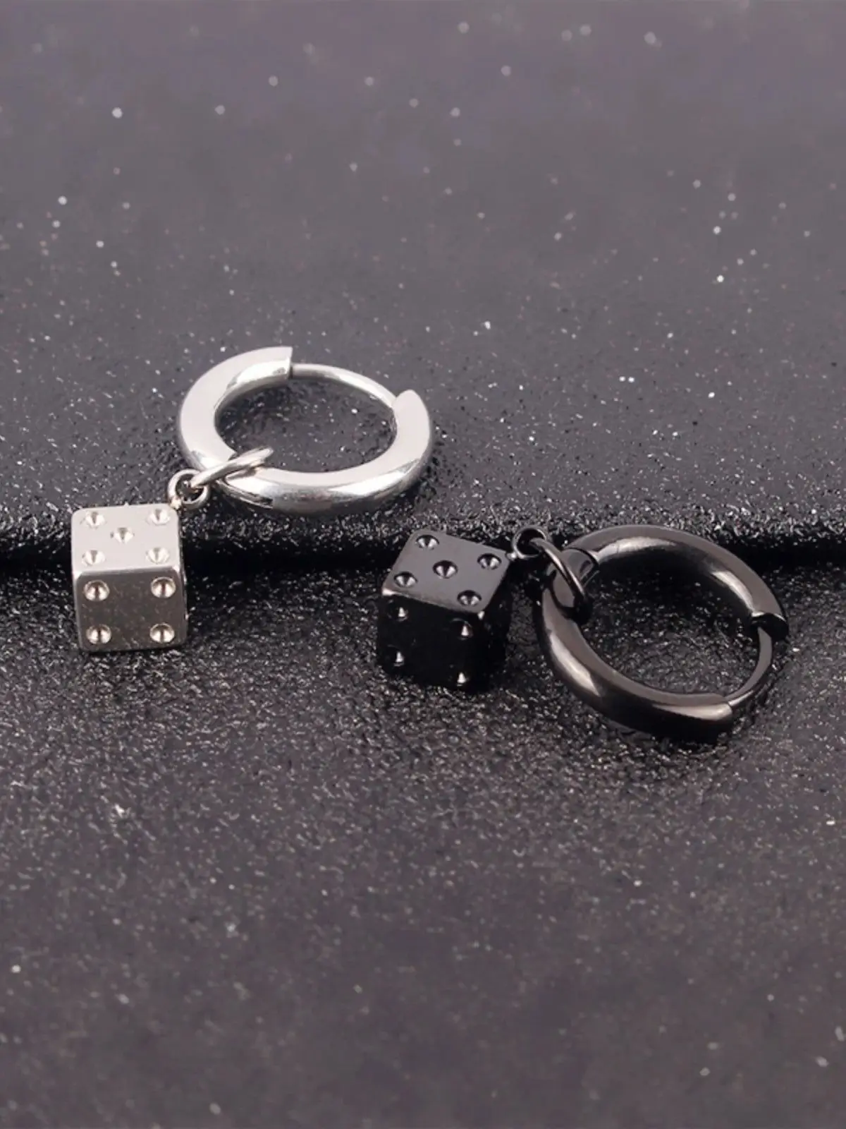 Dés carré déclaration drôle Cool Punk acier inoxydable noir Piercing cerceau boucle d'oreille pour homme femme bijoux 2025 tendance nouveau dans la décoration