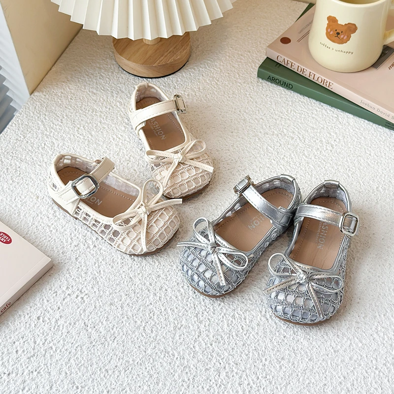 

2025 New Children's Shoes Bow Weaving Princess Hollow Out Girls Sandals Super Soft and Comfortable Summer Amorous Feelings