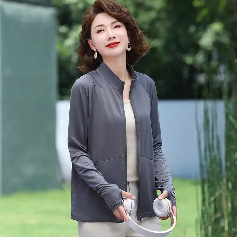 

2024 Summer New Sunscreens Jacket Women UV Protection Middle-Aged Elderly Outwear Ice Silk Sun-Protective Coat Short Female Tops