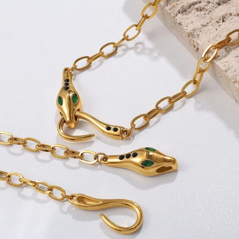 أزياء زركونيا الأفعى تصميم المرأة قلادة قلادة الفولاذ المقاوم للصدأ مطلية بالذهب مشبك ورق سلسلة مجوهرات المبيعات الساخنة