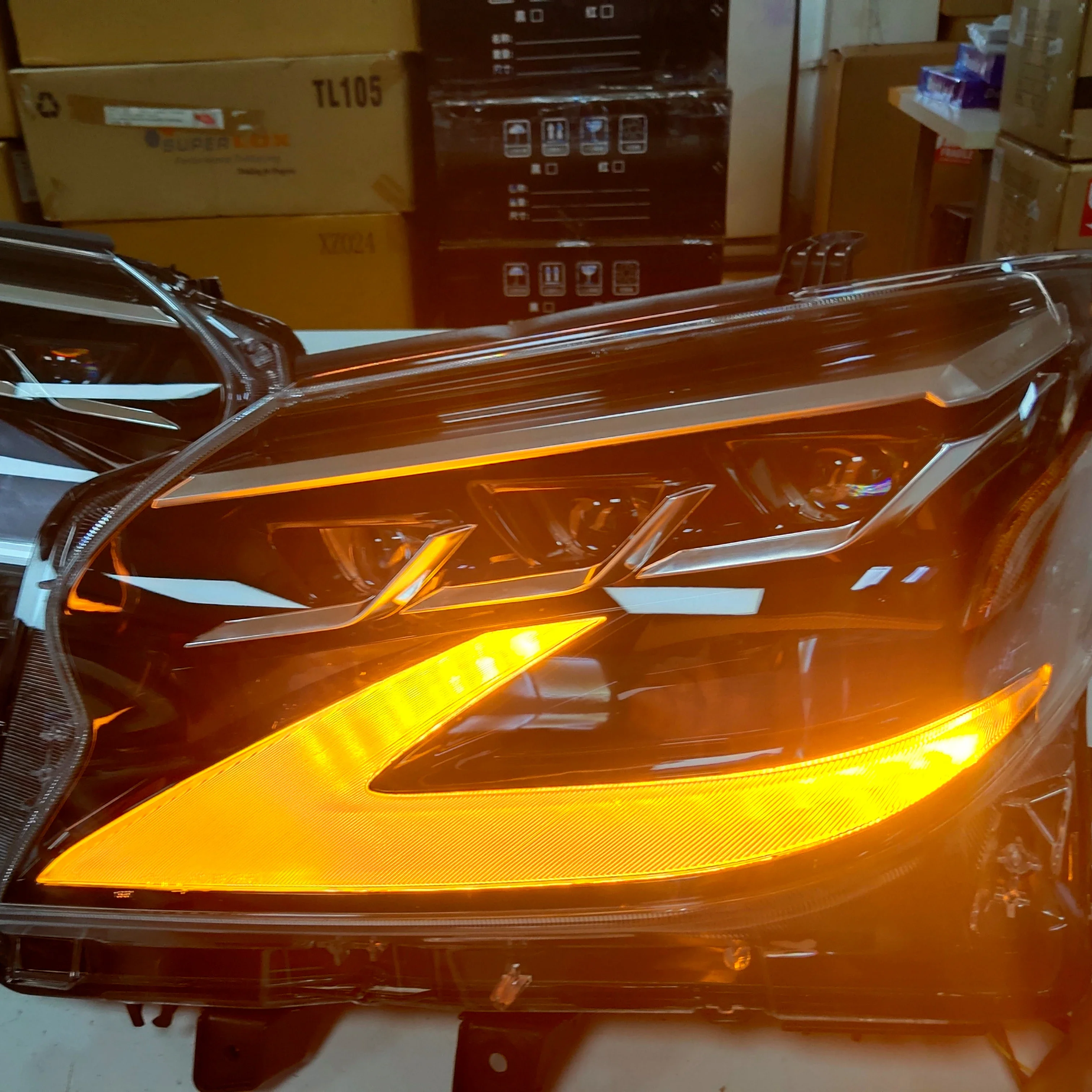 

Светодиодная фара AirowFull для LEXUS GX400 GX460 2014-2019 V2