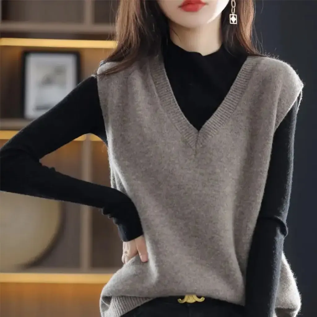 

Women's Sweater Vest Loose Stacked Sleeveless Knitted Waistcoat Outer Wear for Autumn And Winter Spring Fashion