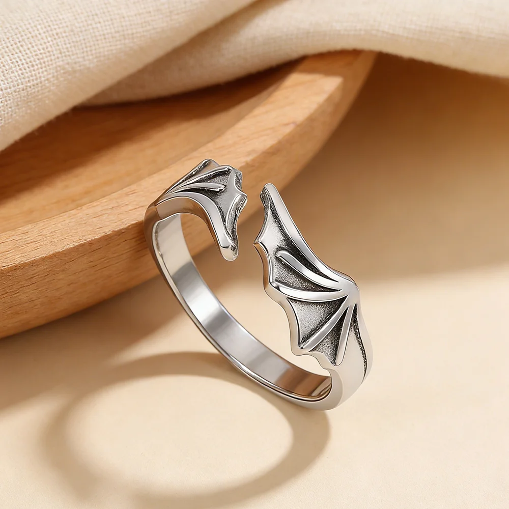 Alloy Antique Silver Demon Open Ring - Textured Bat Wing Design, Lightweight Retro Cuff for Women Daily & Festival Use